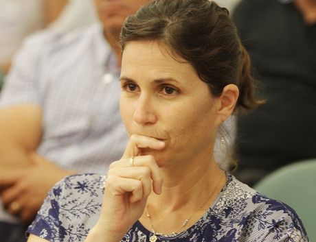 הלה אופיר