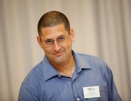 תומר גולדפרב