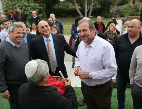יחיאל אקשטיין, אבי נאור ובני פישר