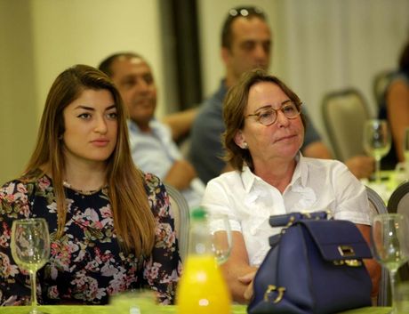 אסיה פאר ומרב מנדלבאום
