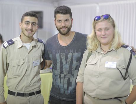 עומרי כוכבי וחניכים ממבואות ים