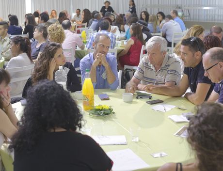 מעגלי שיח - יום עיון חושבים משפחה